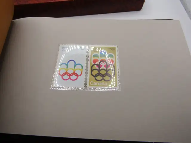 TIMBRE ALBUM 1976 OLYMPIQUE in Arts & Collectibles in Longueuil / South Shore - Image 5