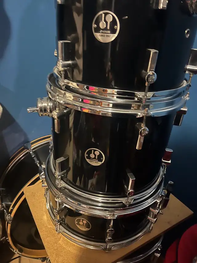 Drum Sonor Force 1007 5 piece . Roland module and trigger kit in Drums & Percussion in London - Image 4