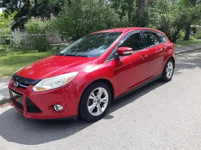 SELLING OUR 2012 FORD FOCUS FOR $7400 YES, IT IS AVAILABLE ACTIVE STATUS IT'S IN GREAT SHAPE, NO ISS...