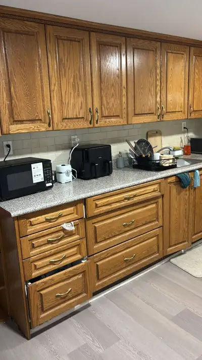 1 room sharing rent 500, near kennedy station, View more