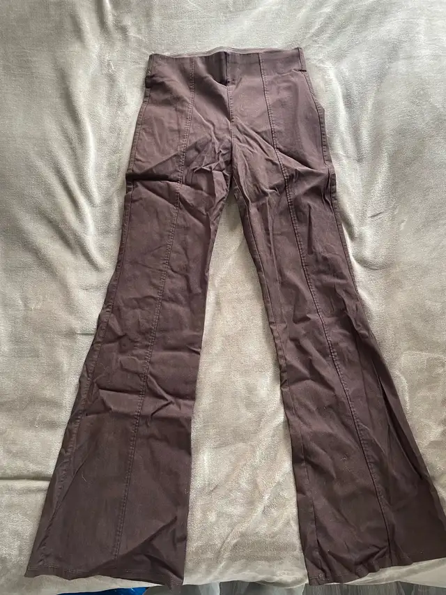 Garage Dark Brown Flared Pants in Women's - Bottoms in City of Toronto - Image 2