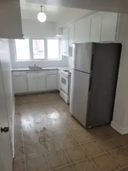 Lasalle très Grand 4 ½ disponible pour maintenant ou février.