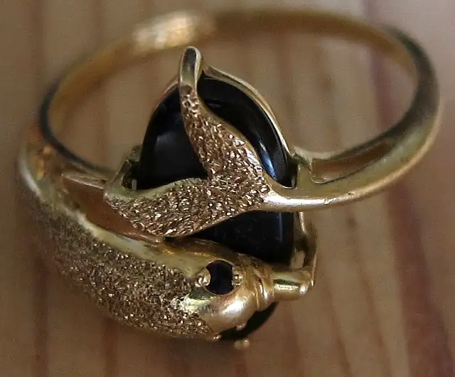BEAUTIFUL 10K SOLID GOLD DOLPHIN RING WITH GEMSTONES SIZE 6.25 in Jewellery & Watches in Ottawa - Image 11