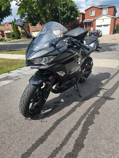 I am selling this low mileage 2022 Kawasaki Ninja ABS because I upgraded to a larger bike. Bike is a...