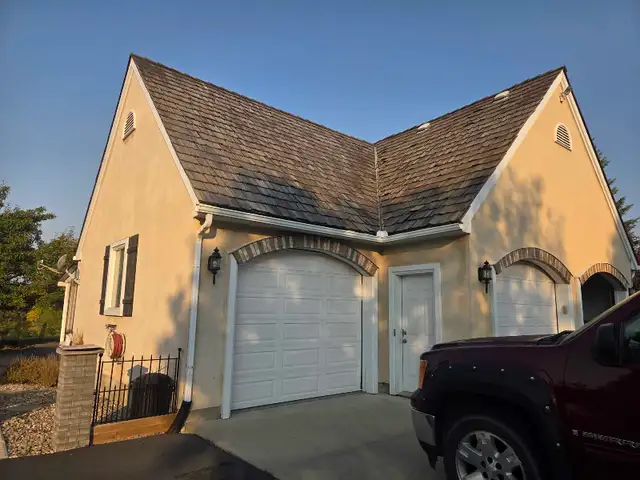 First class Roofing and Renovations429746934839388160