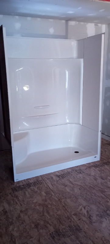 Price change!! MAXX STEP IN TUB/SHOWER in Plumbing, Sinks, Toilets & Showers in Strathcona County - Image 4