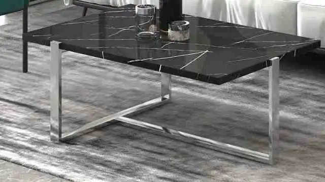Marble Coffee Table in Coffee Tables in Laval / North Shore - Image 2