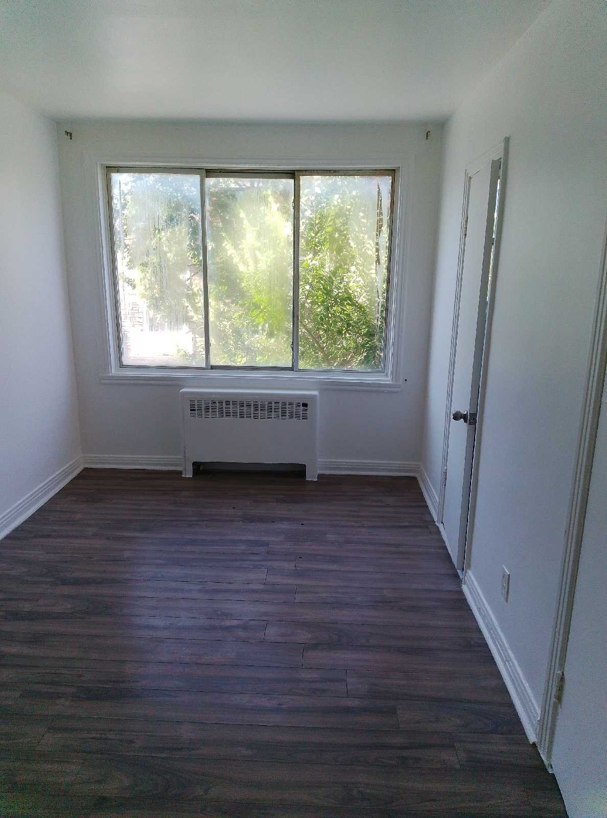 bachelor 1 1/2 apartment for rent — photo 1