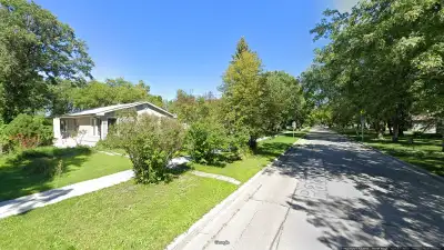 House for sale in Fort Richmond,Winnipeg.R3T3A8