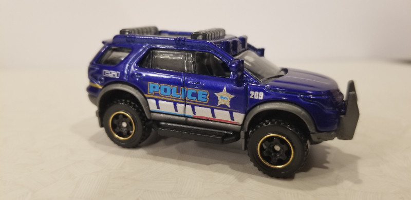 Matchbox   FORD EXPLORER POLICE SUV for sale  