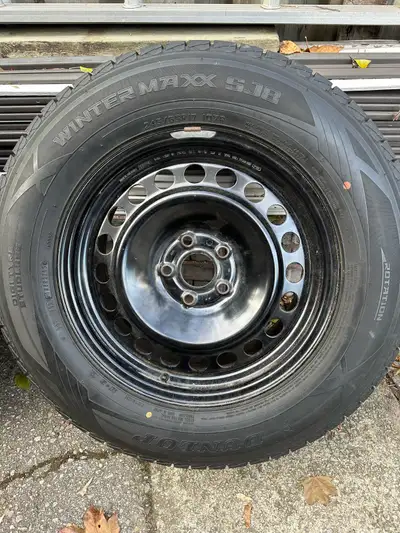 4 snow tires mounted and balanced on OEM FORD rims. These came off a 2017 Ford Explorer. Used hardly...