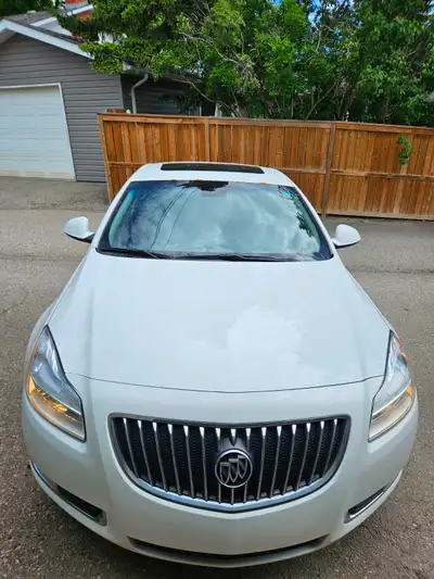 Reliable and well maintained 2011 Buick Regal in very good condition. This vehicle has been regularl...