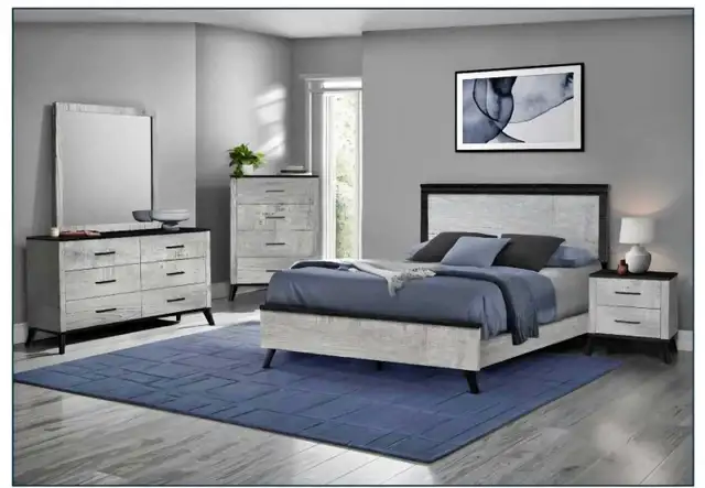 bedrom set  in Dressers & Wardrobes in City of Montréal - Image 3