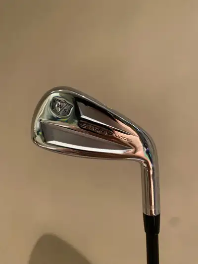 18 degree Wilson Staff Model driving iron. In good shape, light wear on the face. Only used a handfu...