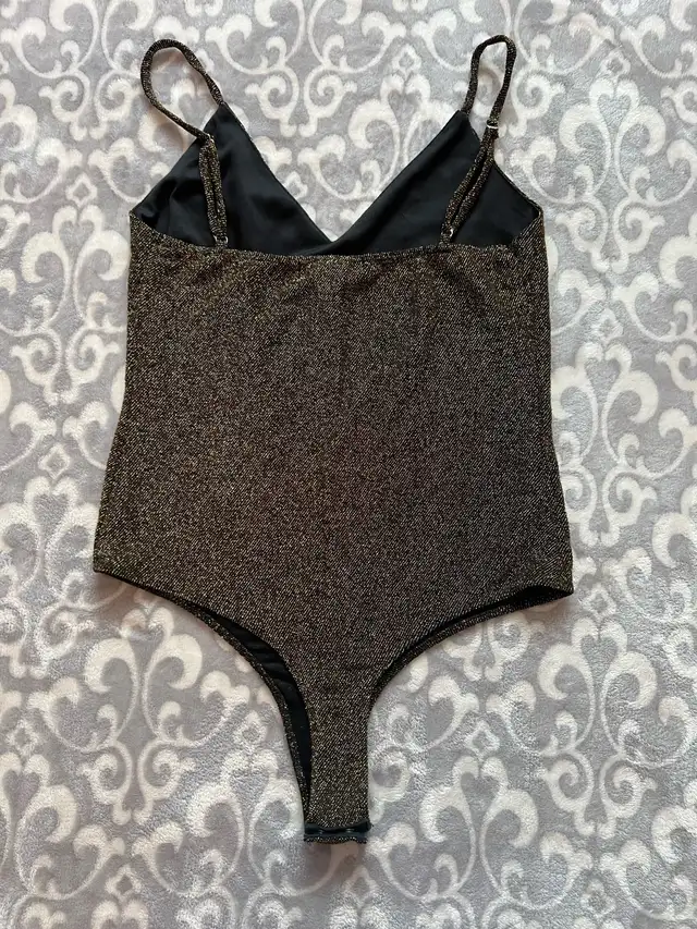 ReVamped Women’s Black & Gold Sparkly Bodysuit  in Women's - Tops & Outerwear in Oshawa / Durham Region - Image 5