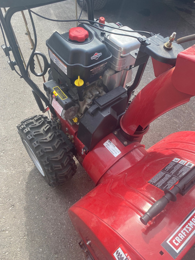 Craftsman snowblower. 27 in 1350 Snowblowers Oakville / Halton