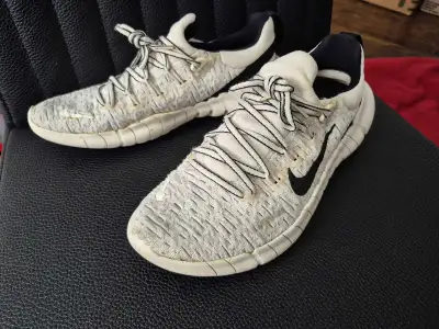 Free- youth Nike shoes size 8, View more