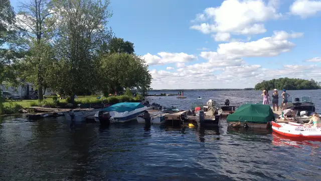 Waterfront Cottage Boat Rental Fishing Trip Holiday Vacation BBQ in Ontario in Canada - Image 5