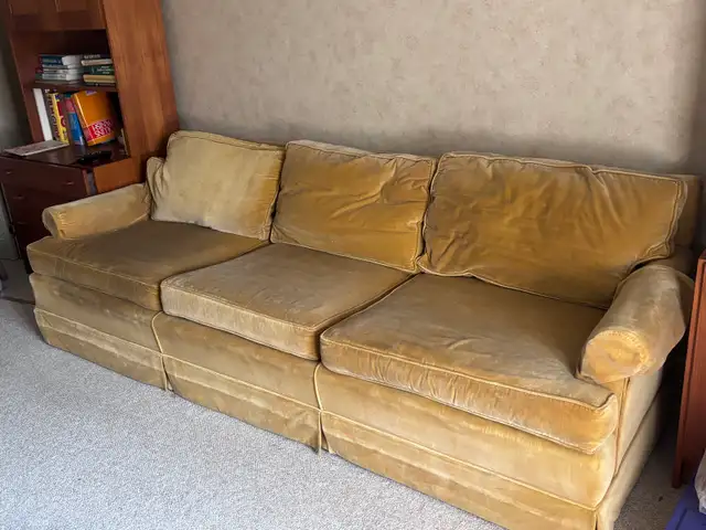 Sofa and Armchair in Multi-item in Kingston - Image 4