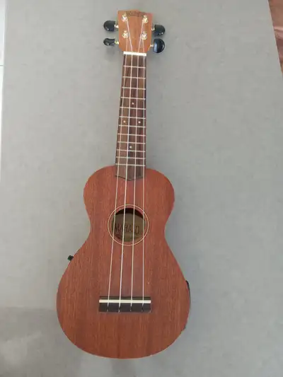 Mahalo U-220E Electric Soprano Ukulele, View more
