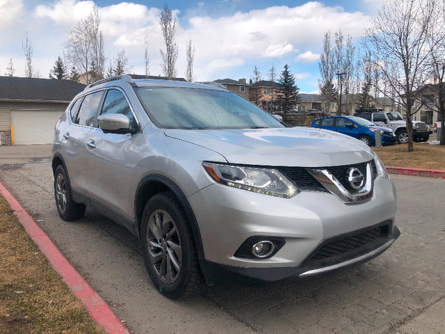 2015 Nissan rogue SL AWD in Cars & Trucks in Calgary - Image 2