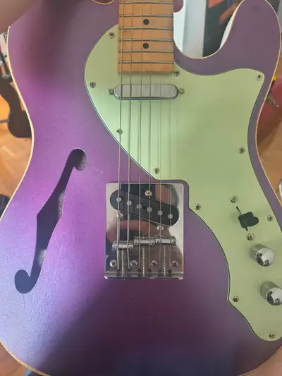 Réplique de telecaster thinline québécoise, View more