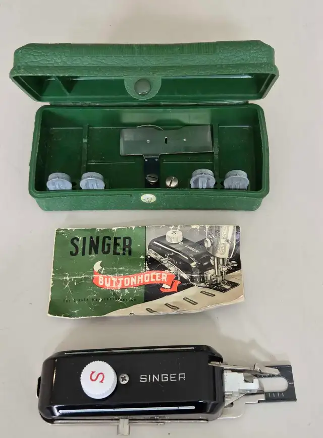 Singer Featherweight 221 Sewing Machine | Hobbies & Crafts | Hamilton ...