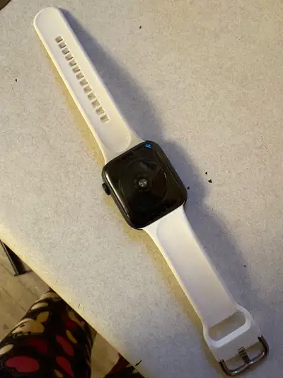 Apple watch S E, View more