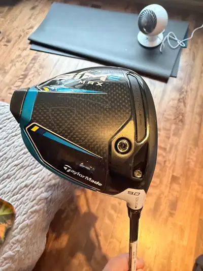 Taylormade Sim2 Max 9 deg STIFF driver $300, View more