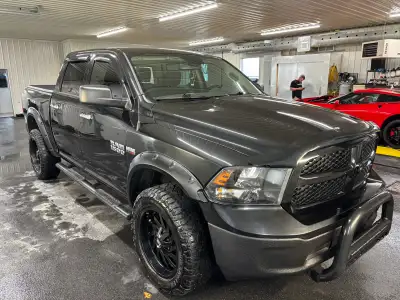 NOUVEL ARRIVAGE DODGE RAM 1500 SLT NIGHT EDITION 2016 AUTOMATIQUE 4x4 198 000km MOTEUR 8 CYL 5.7L HE...