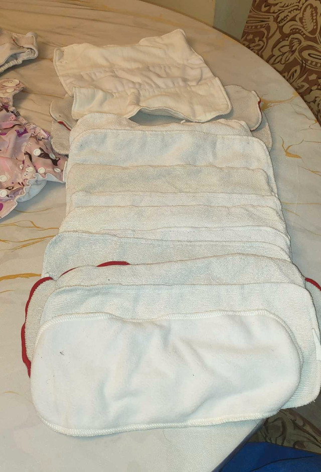 9 cloth diapers and 19 inserts in Bathing & Changing in Calgary - Image 2