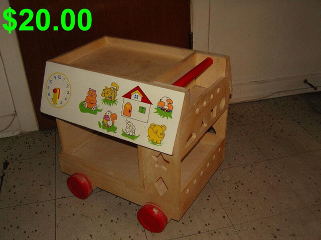 Jouet Educatif Pour Bebes---Educational Wooden Toy For Toddlers. dans Jouets  à Ville de Montréal