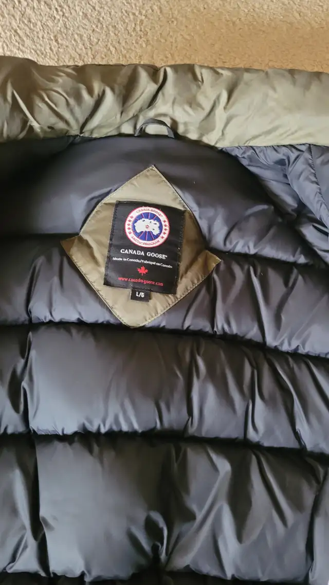 Canada goose winterforce jacket in Women's - Tops & Outerwear in Calgary - Image 4