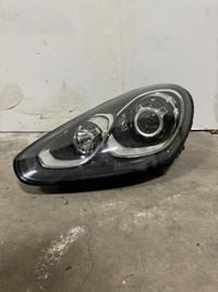 2015-2016 Porsche Cayenne BI-XENON - Driver side headlight