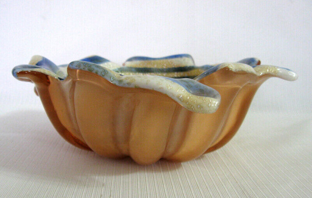 BOL EN VERRE SOUFFLER VINTAGE MURANO  BLOWN GLASS BOWL dans Art et objets de collection  à Ouest de l’Île - Image 4