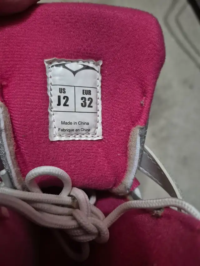 Girls Skates size 12( roller included and removable) in Skates & Blades in Markham / York Region - Image 4