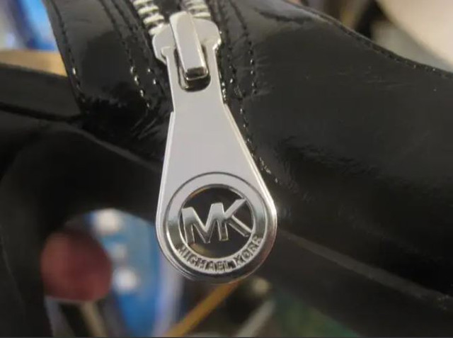 30$ - Michael Kors Souliers Femmes Gr 8 1/2 M / Womens Shoes.. dans Femmes - Chaussures  à Ville de Montréal - Image 2