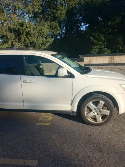 Selling Dodge Journey fully loaded , air etc non smoker, very clean, Only 150,000 original Ks Drives...
