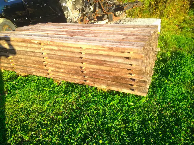 BOIS ET POUTRE DE GRANGE in Other in Saint-Hyacinthe - Image 6