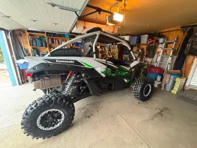 Model: KRF 1000D Year: 2024 Includes approx. $5,000.00 in extras since purchase. Fox on the fly shoc...