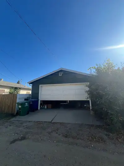 used wooden 16’ garage doors, View more