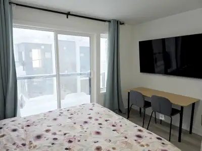 Daily or weekly Room all fully furnished with a fridge with free soft drink and water bottles, a des...