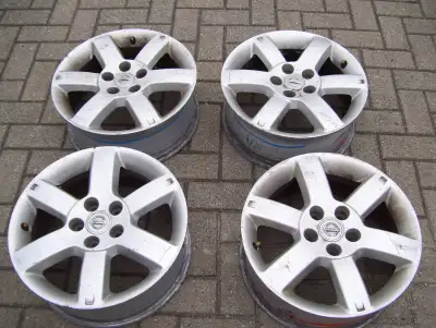 4 Jantes/Roues en alliage de 17 pouces de marque Nissan a 5 trous (# 17X6 ½ JJ 40). Configurations d...
