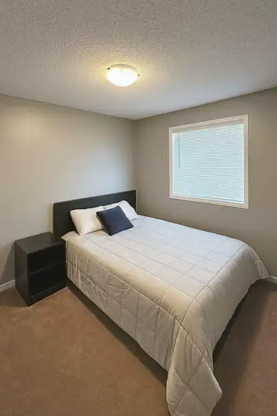 Rooms for rent. Both rooms included, private bath, office
