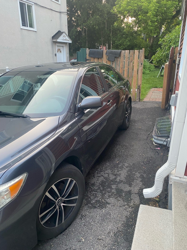 Toyota Camry XLE 3.5L V6 in Cars & Trucks in Ottawa - Image 2