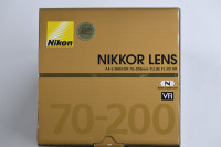 Nikon 70-200mm f/2.8 e fl VR AF-S Lens, Close to new