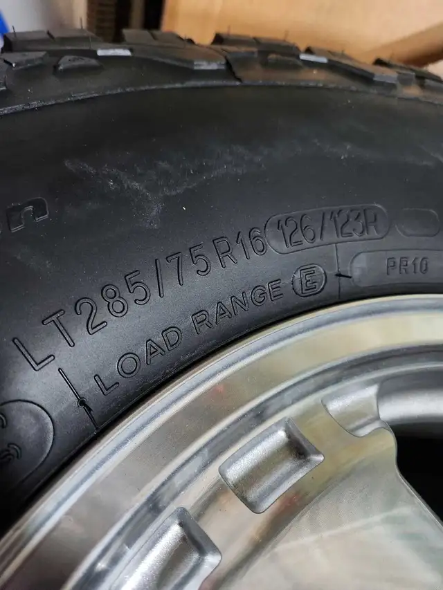 NEW OEM RIMS AND CENTER CAPS FROM 99 SILVERADO  in Tires & Rims in Cambridge - Image 5