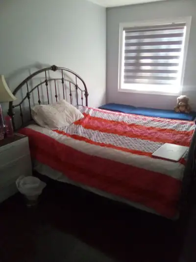 Room In Indian Home Available