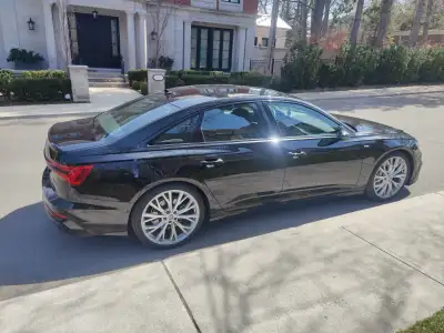 Beautifully Maintained 10/10 condition Completely Stock from Audi Audi Sport Suspension, 21 Inch Spo...