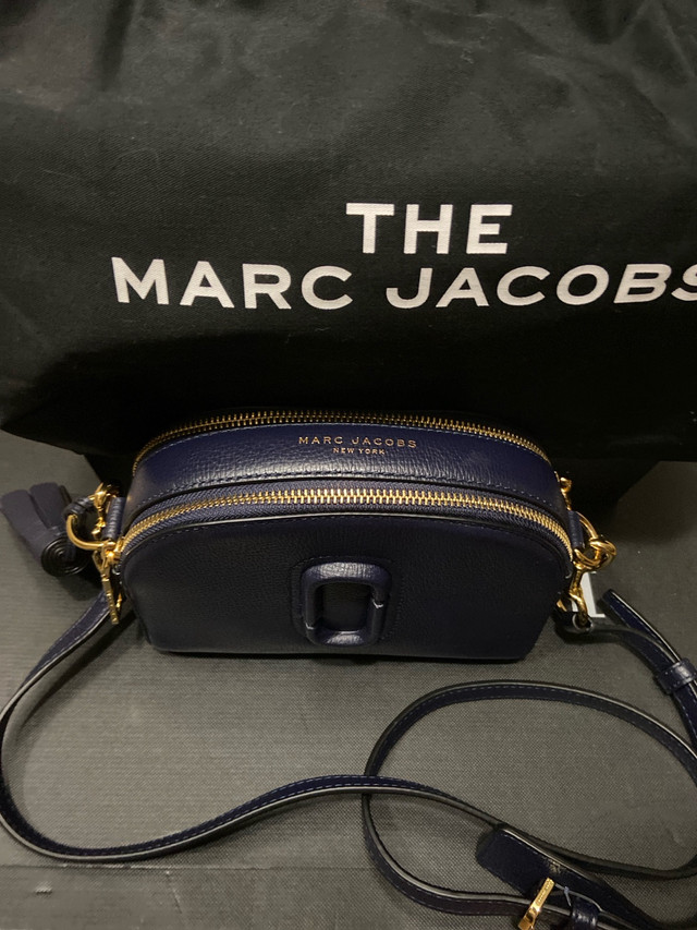 The Marc Jacobs crossbody bag women  in Women's - Bags & Wallets in Edmonton - Image 2